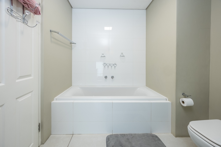 3 Bedroom Property for Sale in Graanendal Western Cape